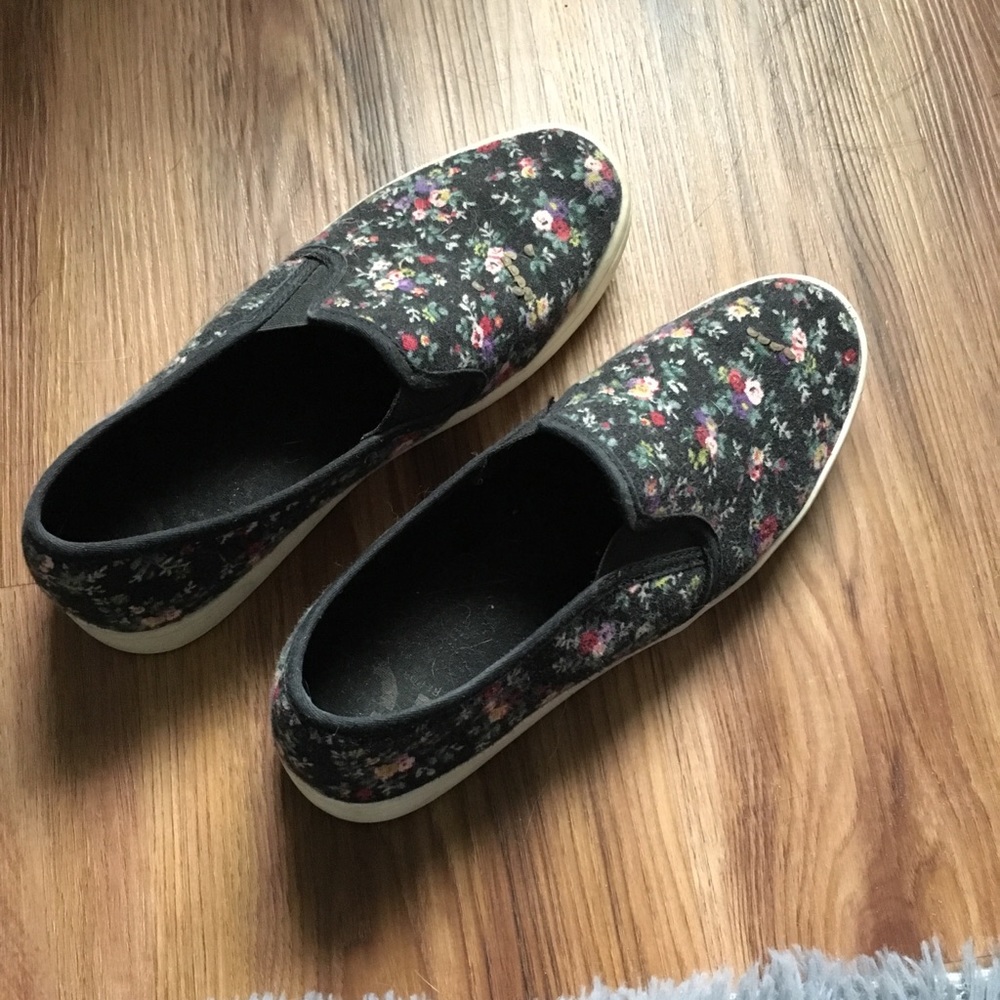 Floral Slip ons. Size 7 1/2